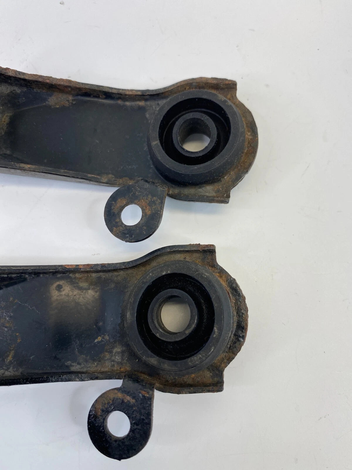 1999-2003 LEXUS RX300 UPPER RADIATOR MOUNT SUPPORT BRACKET HOLDER PAIR SET OEM