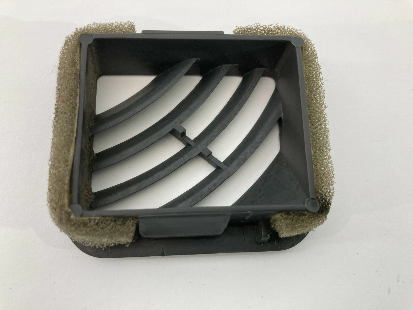 2002 2003 GMC ENVOY XL CENTER CONSOLE AC AIR VENT OUTLET GRILLE COVER BEZEL OEM