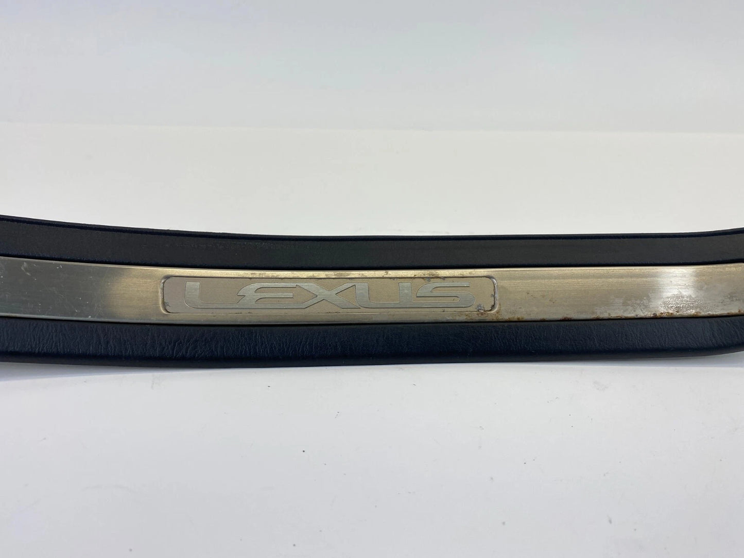 98-05 LEXUS GS300 REAR RIGHT SIDE DOOR SILL SCUFF STRIP PLATE 67915-30090 OEM