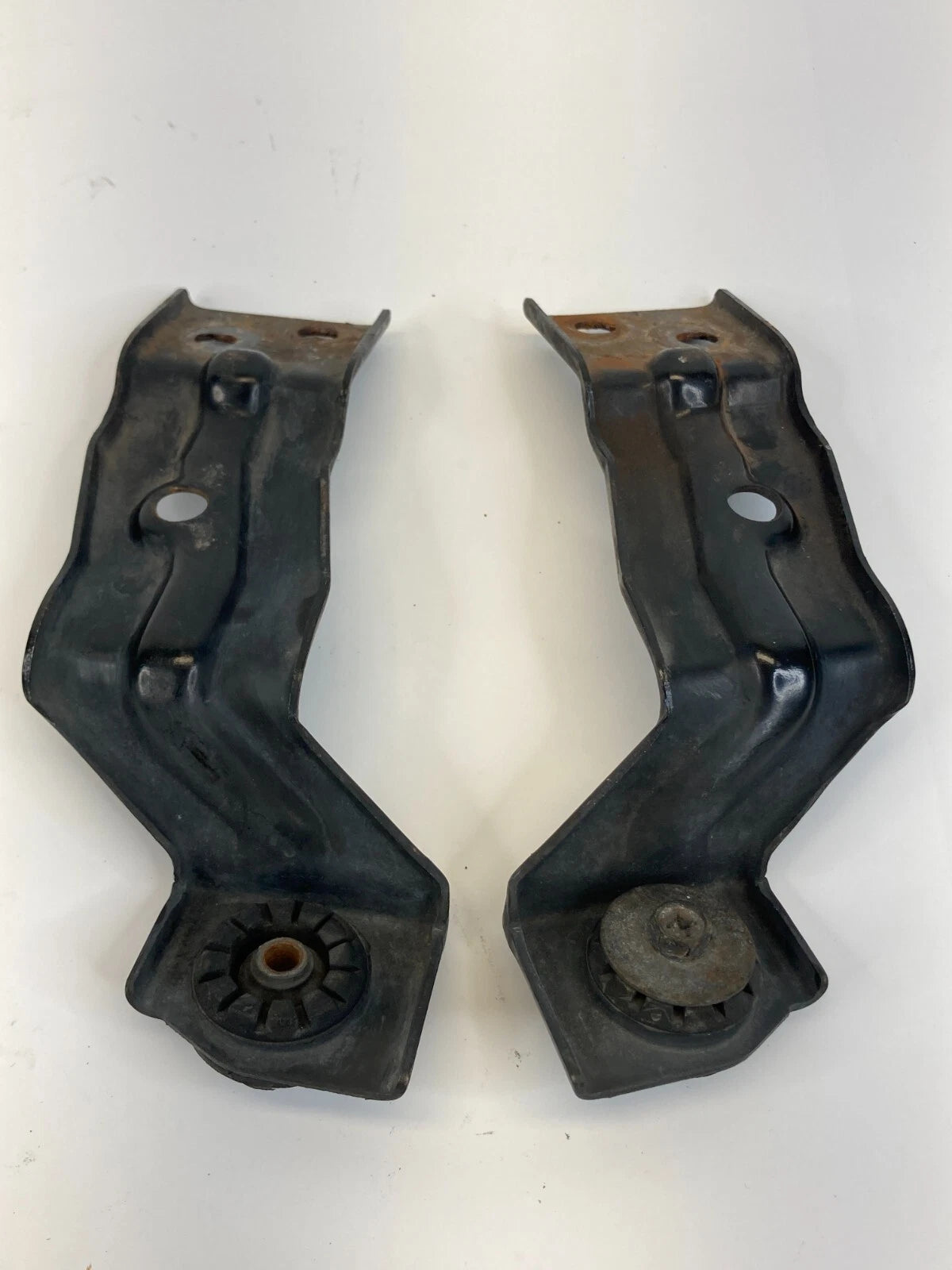 2003-2006 ACURA MDX RADIATOR BRACKET MOUNT SUPPORT LEFT & RIGHT PAIR OEM