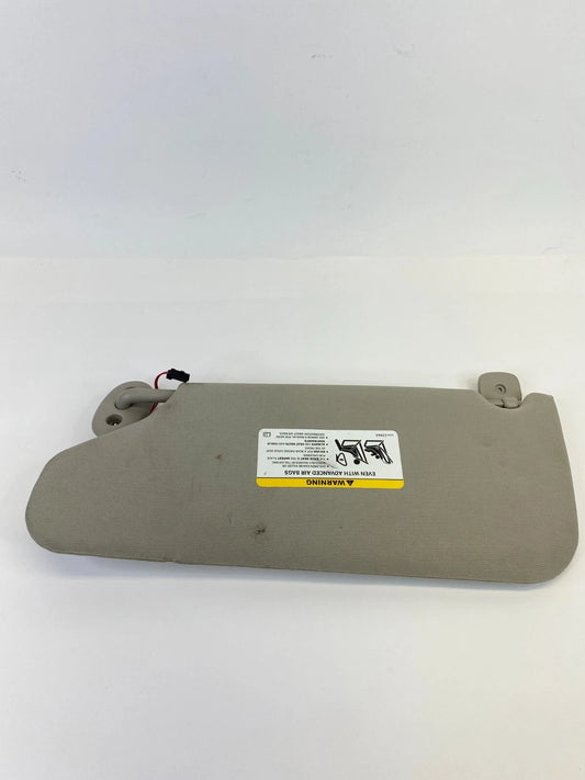 05-10 JEEP GRAND CHEROKEE RIGHT PASSENGER SIDE SUNVISOR SUN VISOR W/ LIGHT OEM