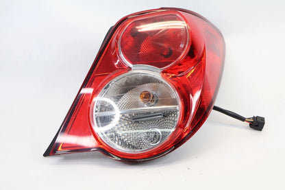 12-16 CHEVROLET SONIC SEDAN RIGHT PASSENGER SIDE TAIL LIGHT LAMP OEM 96830982