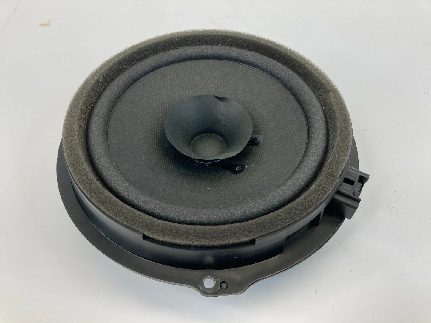 2011-2019 FORD FIESTA REAR RIGHT DOOR AUDIO SPEAKER SOUND DA6T-18808-AA OEM