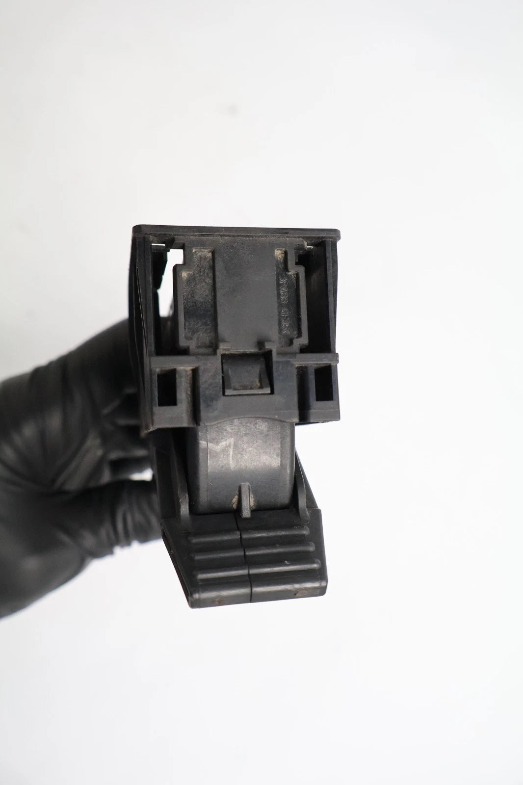 2014-2016 HYUNDAI ELANTRA 1.8L FWD ABS BRAKE PUMP PLUG CONNECTOR PIGTAIL OEM