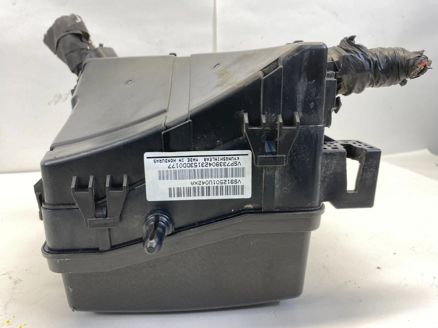 2014 2015 KIA SORENTO 3.3L ENGINE FUSE RELAY BOX COMPARTMENT 91951-3X100 OEM