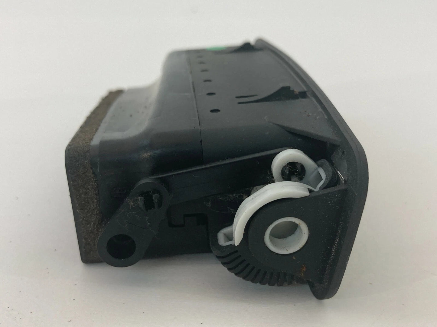2000-2002 MERCEDES-BENZ S500 REAR LEFT LH B-PILLAR AC AIR VENT GRILL OUTPUT OEM