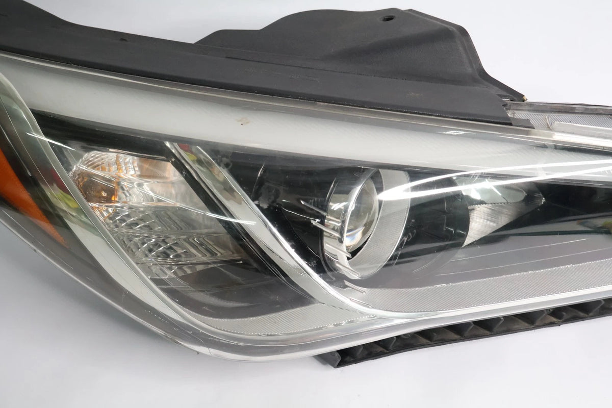 2015-2017 HYUNDAI SONATA RIGHT PASSENGER SIDE HEADLIGHT HEAD LAMP HALOGEN