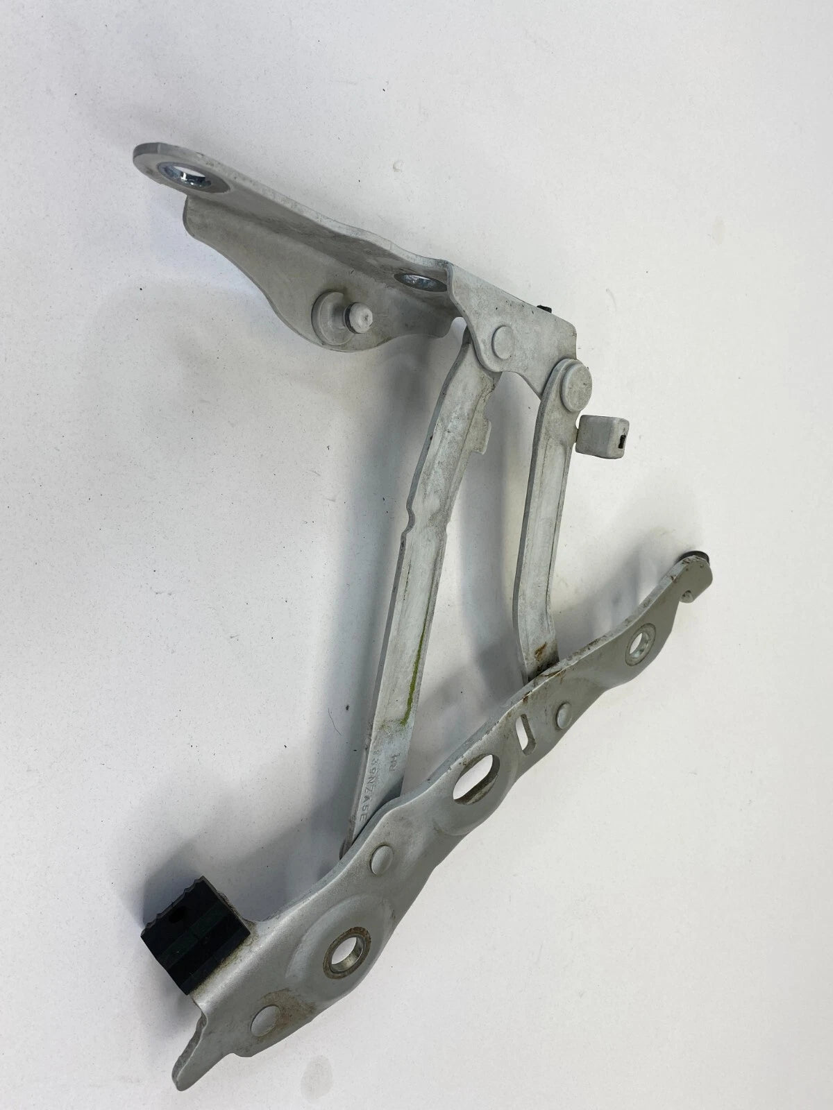 2001-2009 VOLVO S60 S 60 REAR RIGHT SIDE TRUNK TAILGATE TAIL GATE HINGE 30649609
