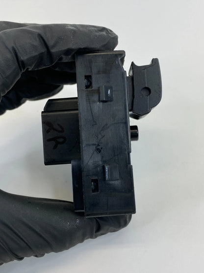 2010-2017 CHEVROLET EQUINOX REAR RIGHT SIDE DOOR WINDOW CONTROL SWITCH 13305368