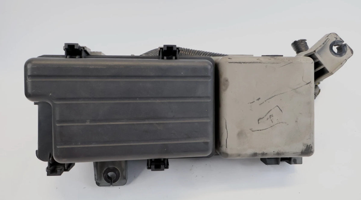 2005-2010 HONDA ODYSSEY ENGINE COMPARTMENT FUSE BOX RELAY JUNCTION MODULE UNIT