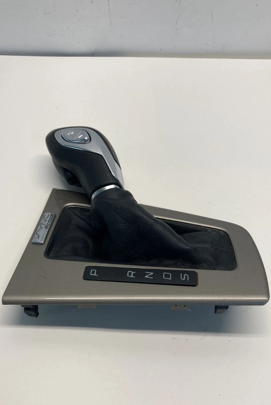 2012-2014 FORD FOCUS 2.0L A/T CENTER CONSOLE SHIFTER BOOT KNOB BEZEL TRIM SYNC