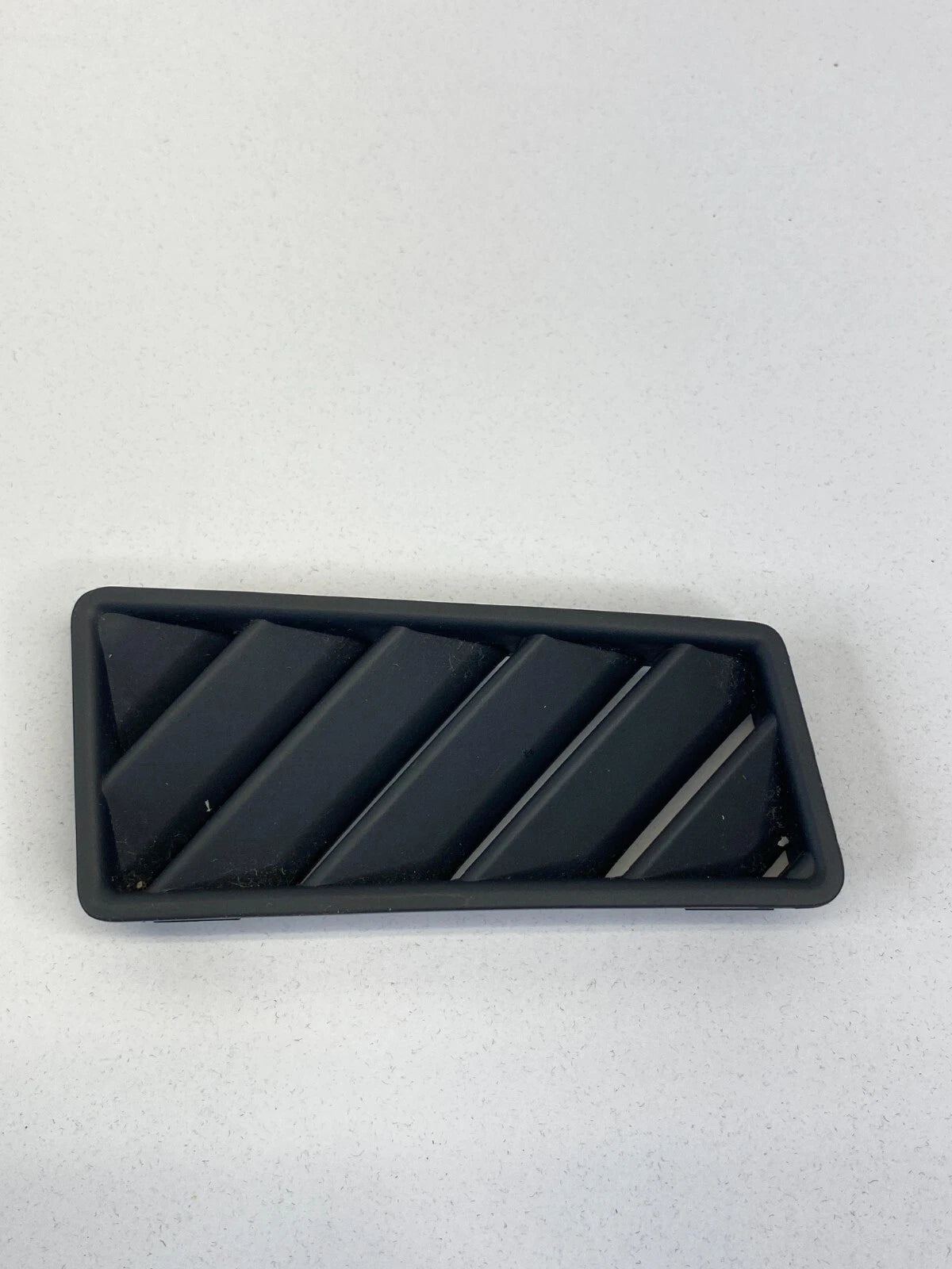 2002-2008 AUDI A4 QUATTRO S4 DASH LEFT A/C AIR VENT DEFROSTER GRILLE 8E0-819-793