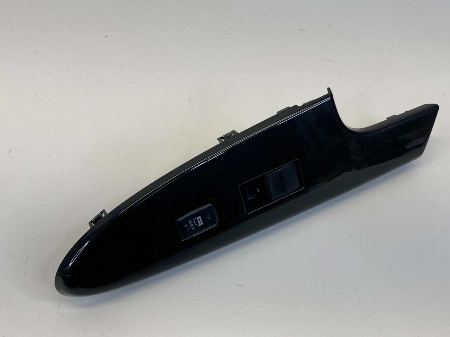 2008-2010 SCION XD FRONT RIGHT DOOR POWER WINDOW SWITCH W/BEZEL 74231-52470 OEM
