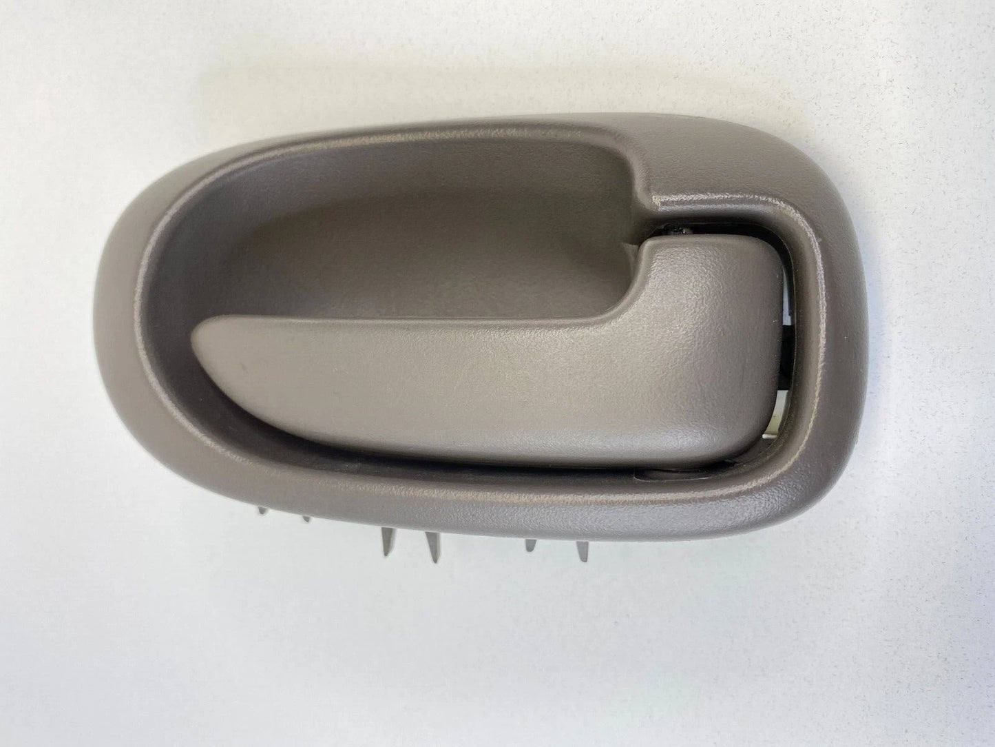 2001-2006 CHRYSLER SEBRING SEDAN REAR RIGHT SIDE INTERIOR DOOR HANDLE SRVB7892