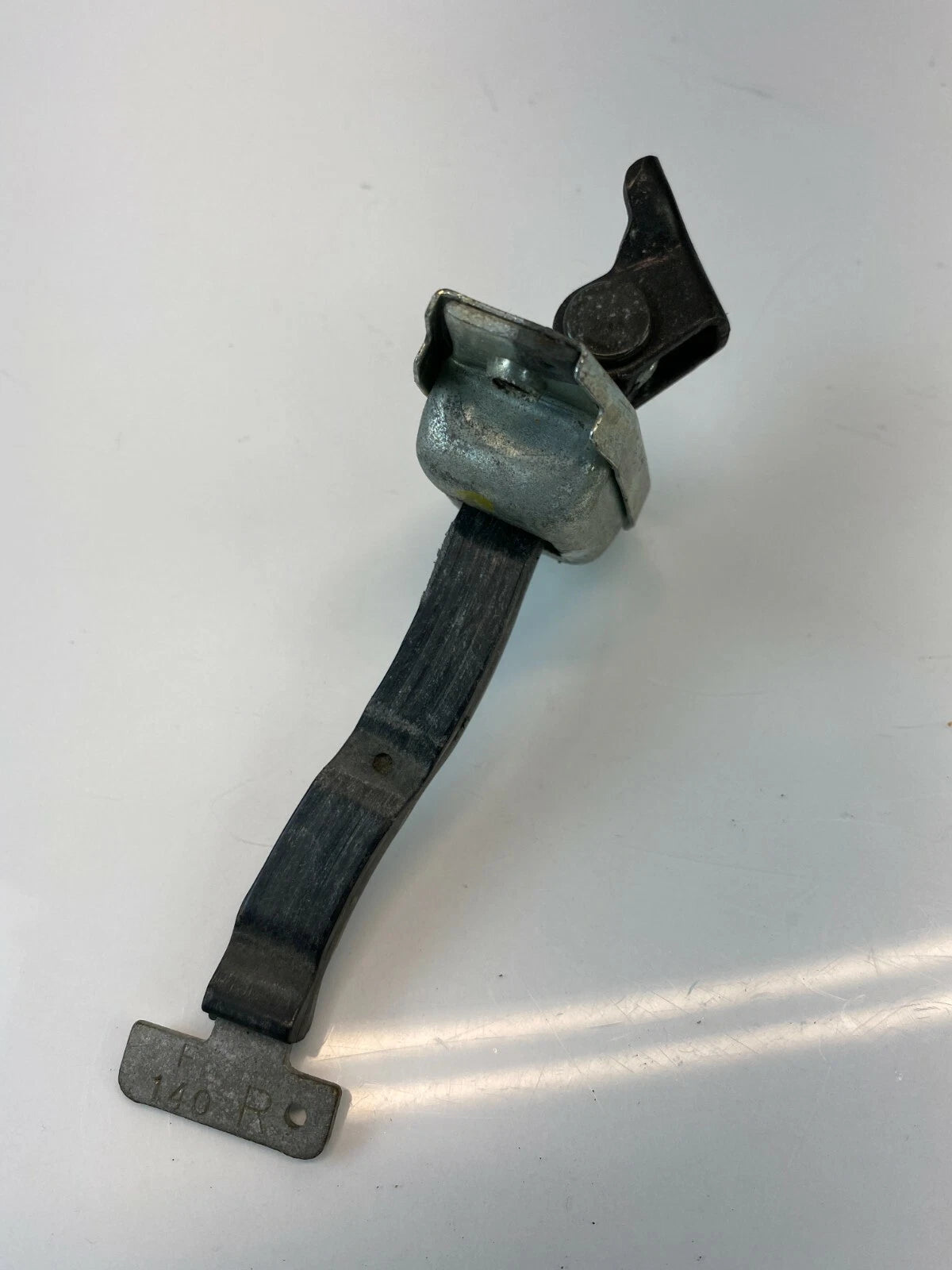 04-09 TOYOTA PRIUS HATCHBACK FRONT RIGHT PASSENGER DOOR LOCK HINGE CHECK STOPPER