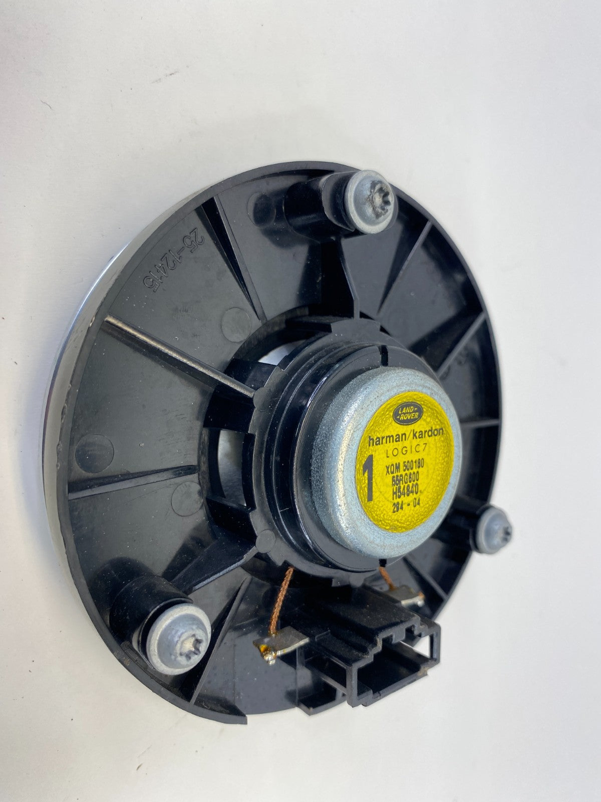 2005 2006 Range Rover Rear Left Side Door Audio Speaker Assy XQM500180 OEM