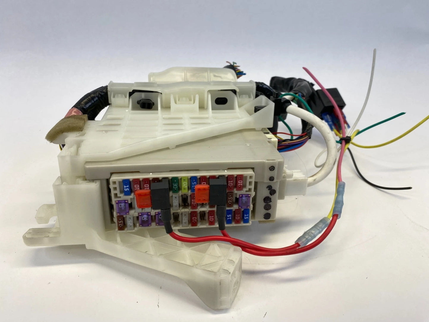2012-2015 TOYOTA PRIUS INTERIOR FUSE RELAY BODY JUNCTION BOX 82730-47510 OEM