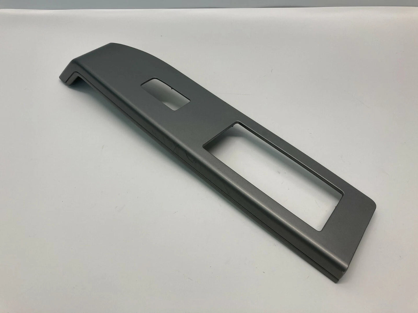 2007-2010 JEEP COMPASS REAR RIGHT SIDE DOOR WINDOW SWITCH BEZEL TRIM 71552AB
