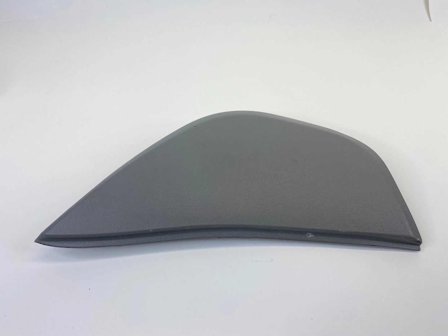 2012-2017 HYUNDAI ACCENT DASH RIGHT SIDE END CAP COVER TRIM 84768-1R000 OEM