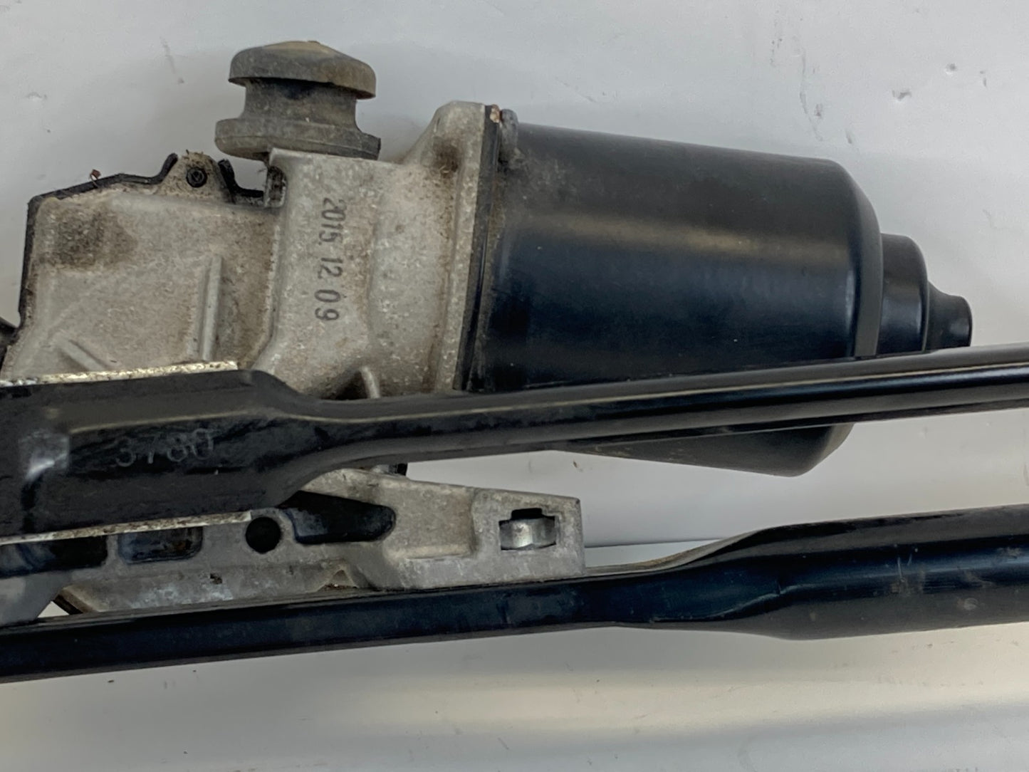 2014-2024 Kia Soul Front Windshield Wiper Motor W/ Linkage 98100-B2000 OEM