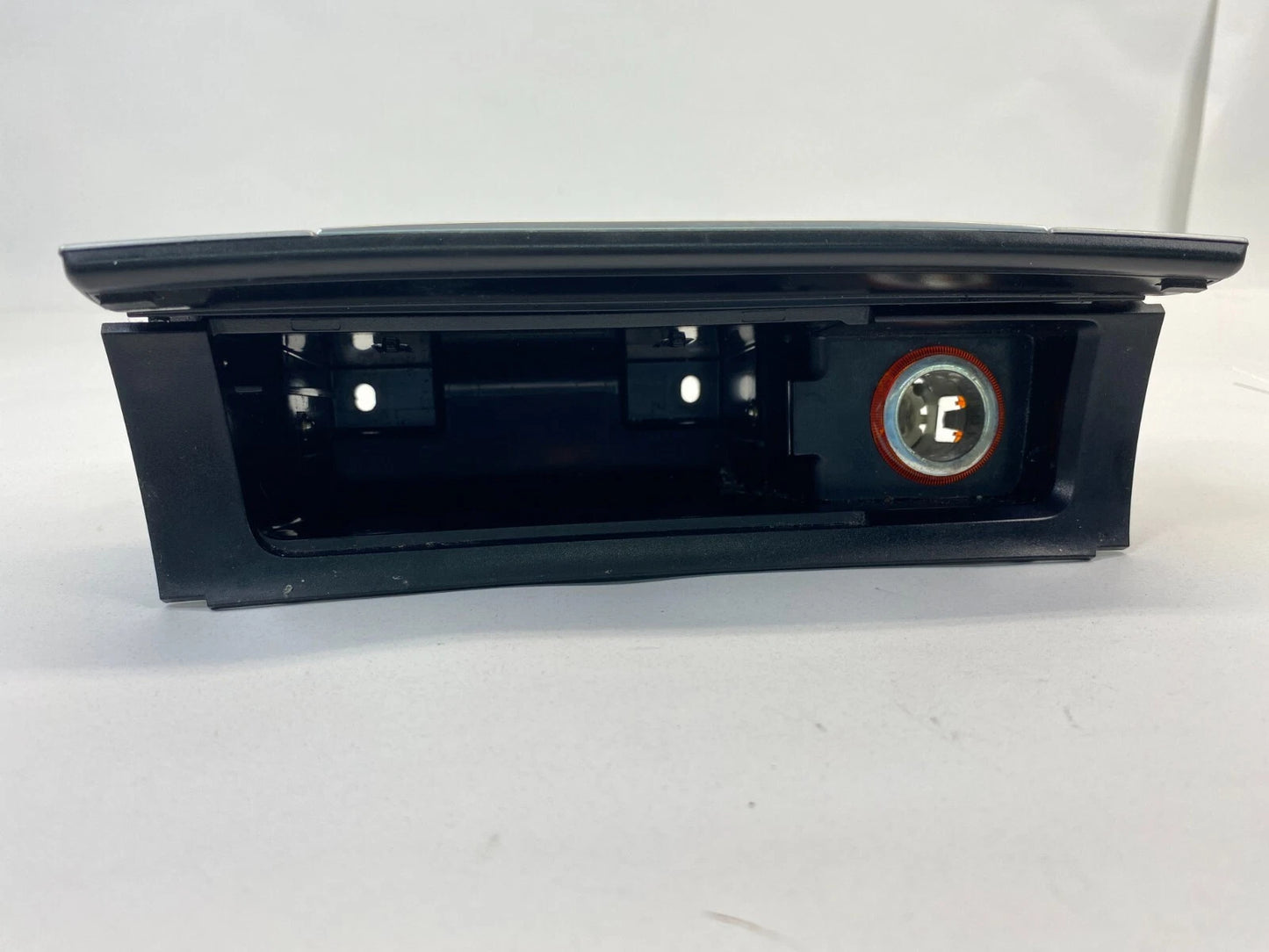 06 07 08 09 10 VOLKSWAGEN PASSAT CENTER CONSOLE ASHTRAY POWER OUTLET 3C0863284