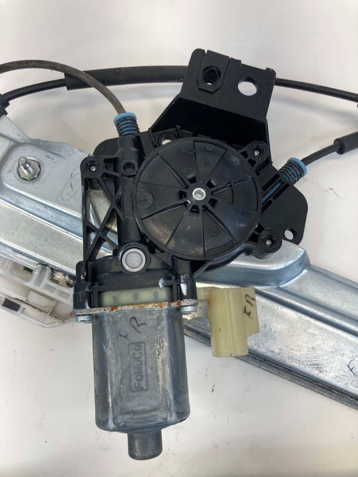 2013-2019 Ford Escape Front Right Side Door Window Regulator W/ Motor OEM