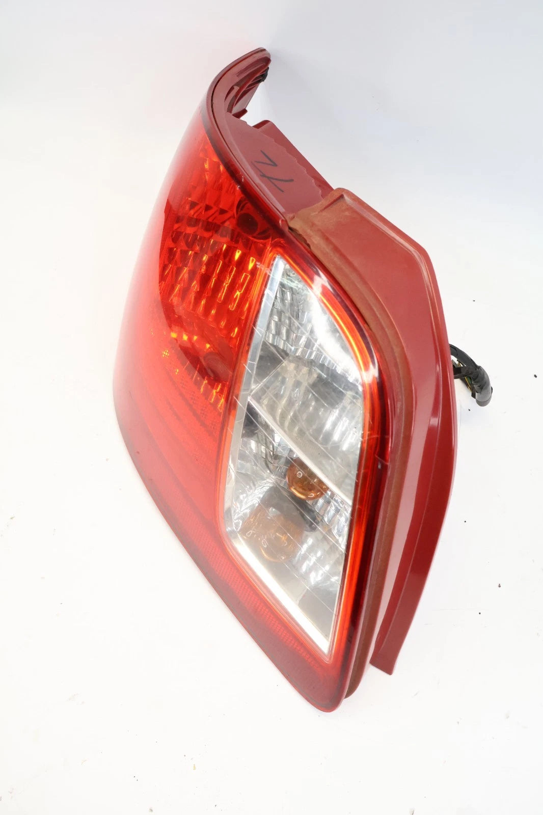 2006-2011 KIA RIO SEDAN REAR LEFT DRIVER SIDE TAIL LIGHT TAILLIGHT TAIL LAMP