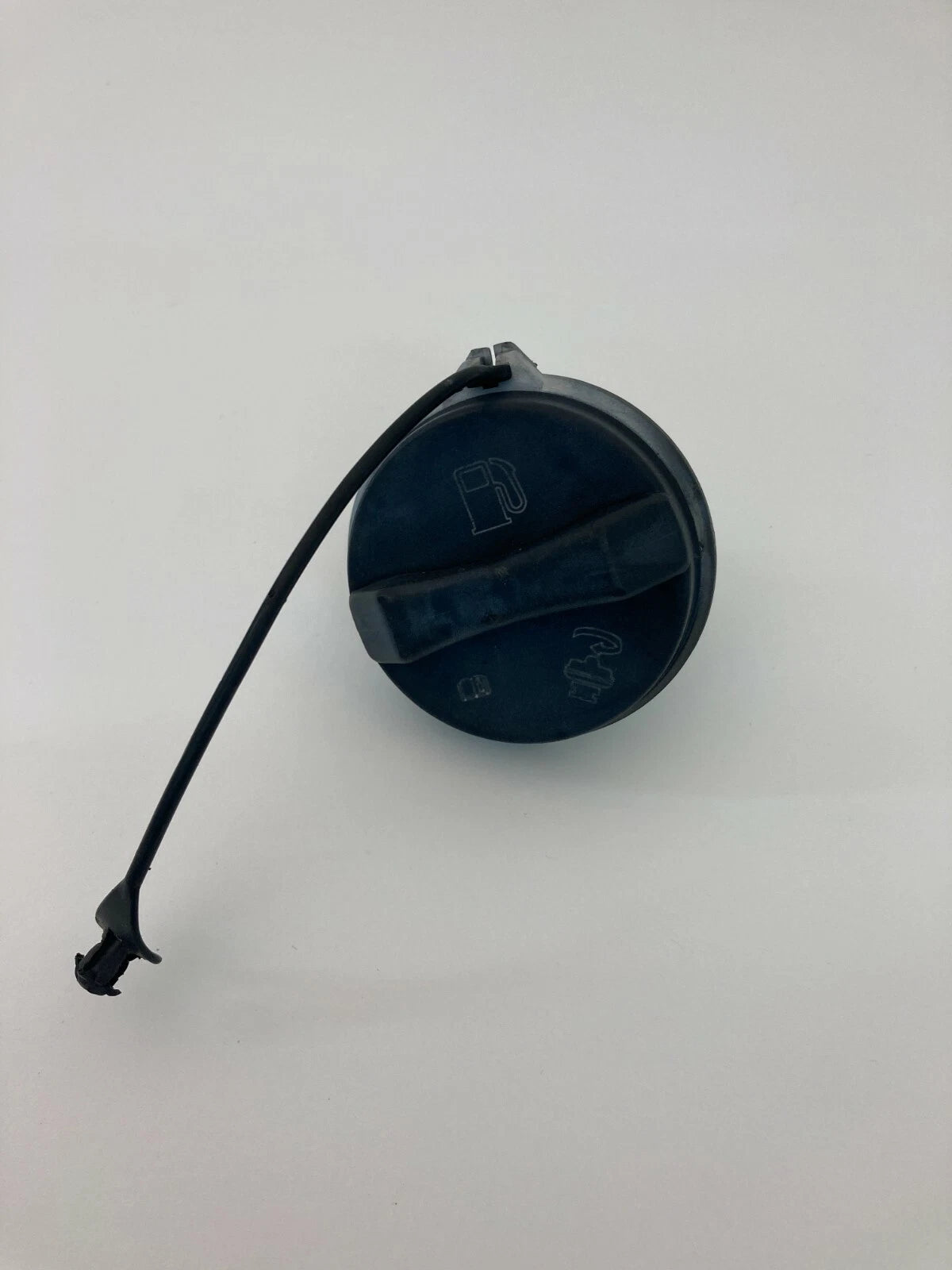 05 06 07 08 09 10 PONTIAC G6 SEDAN 3.5L FUEL FILLER GAS TANK CAP TOP COVER OEM