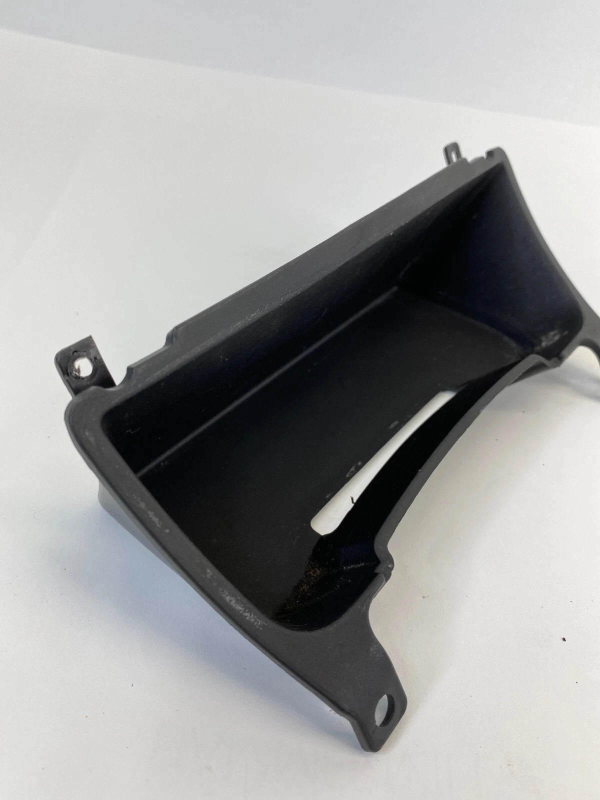 2007-2009 CHEVROLET EQUINOX CENTER LOWER DASH STORAGE COMPARTMENT BOX AKK73376