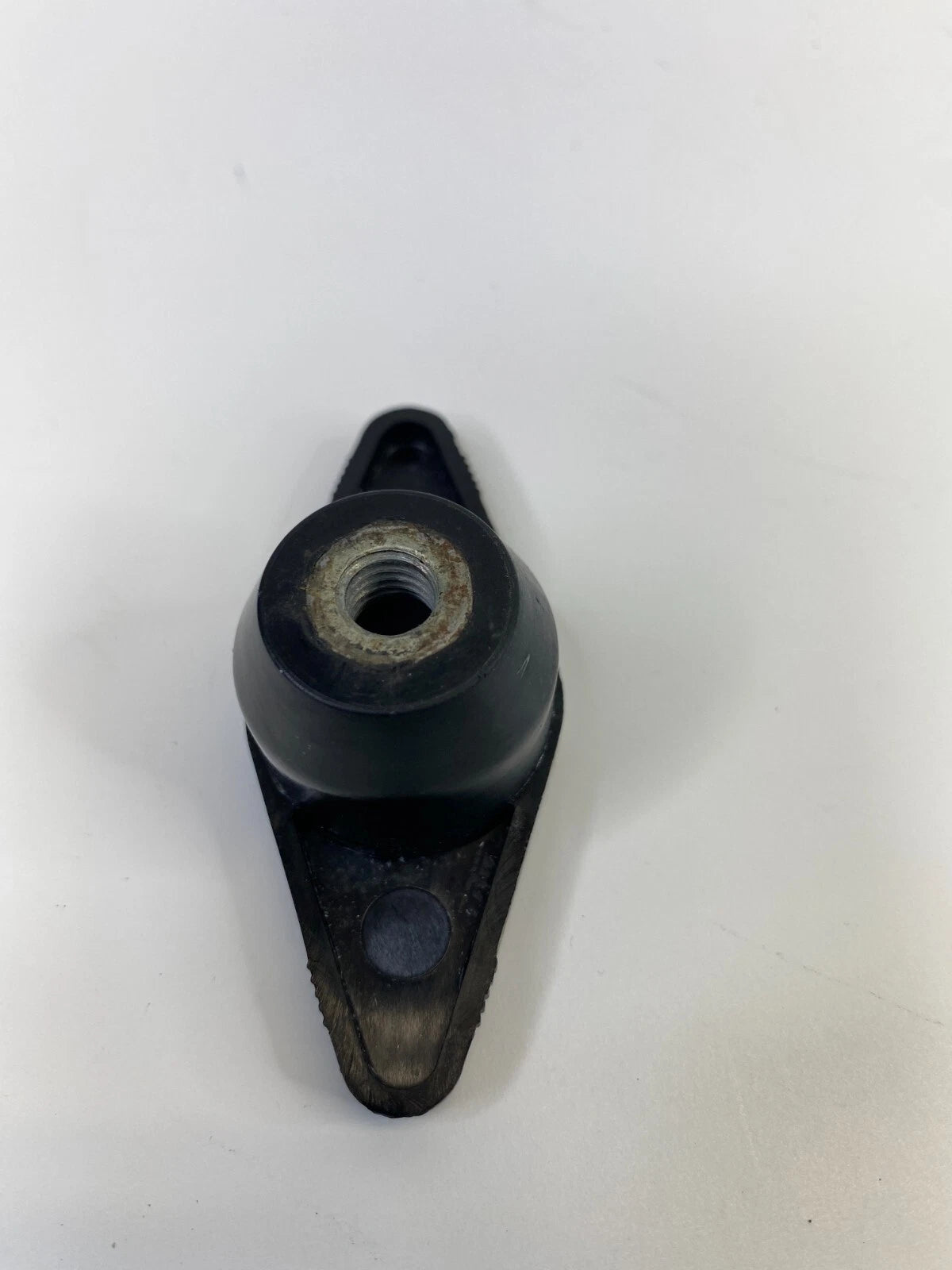 2003-2006 FORD EXPEDITION SPARE TIRE HOLD DOWN RETAINER WING NUT OEM