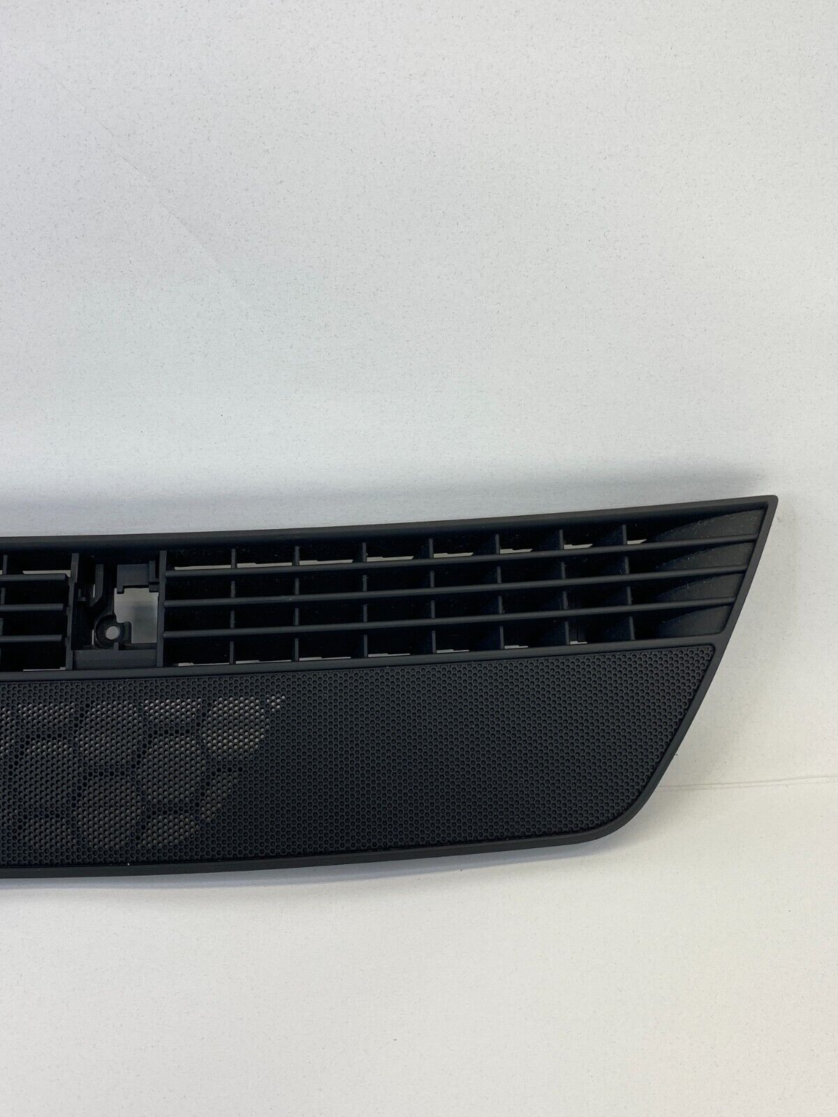 2005-2008 Audi A4 Front Dash Air Vent Windshield Defroster Trim Cover 8E0819635