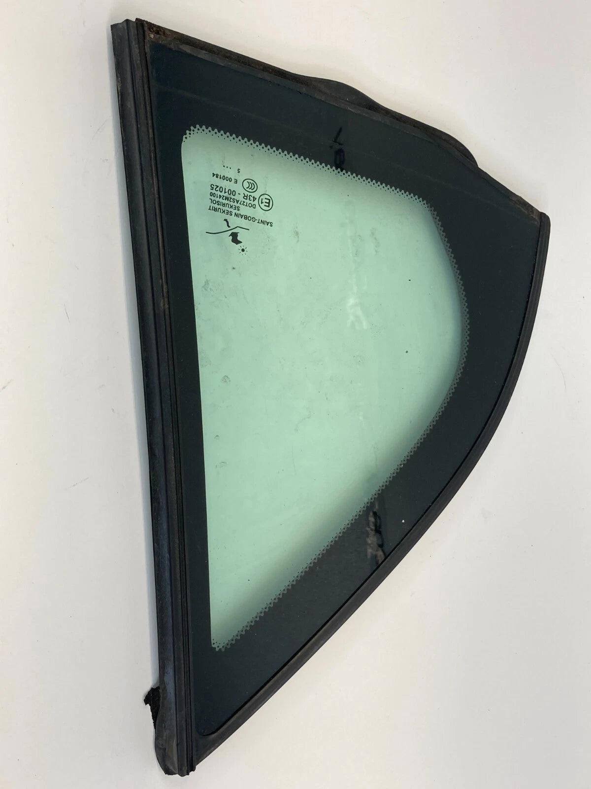 2003-2011 SAAB 9-3 SEDAN REAR RIGHT PASSENGER DOOR VENT QUARTER GLASS OEM