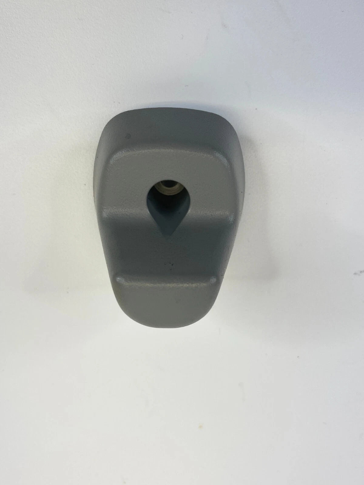 2007 2008 2009 07 08 09 SUZUKI XL-7 SUN VISOR HOLDER RETAINER SUNVISOR CLIP OEM