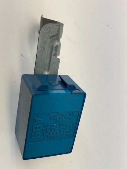 2004-2009 Toyota Prius Rear Windshield Wiper Control Module Unit 85940-47010 OEM