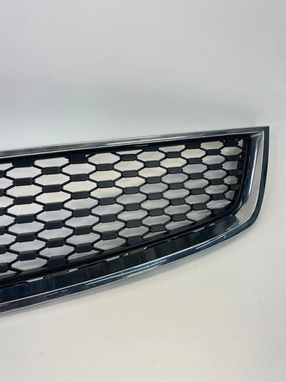 2010-2015 CHEVROLET EQUINOX FRONT LOWER CENTER RADIATOR GRILL GRILLE 25798748