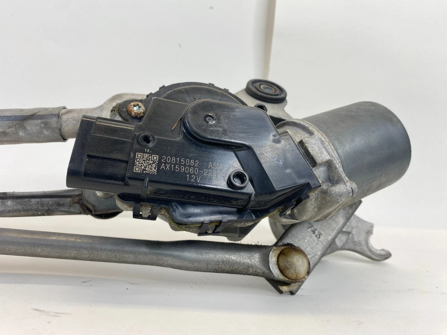 2010-2016 Buick LaCrosse Windshield Wiper Motor Transmission 20815082 OEM
