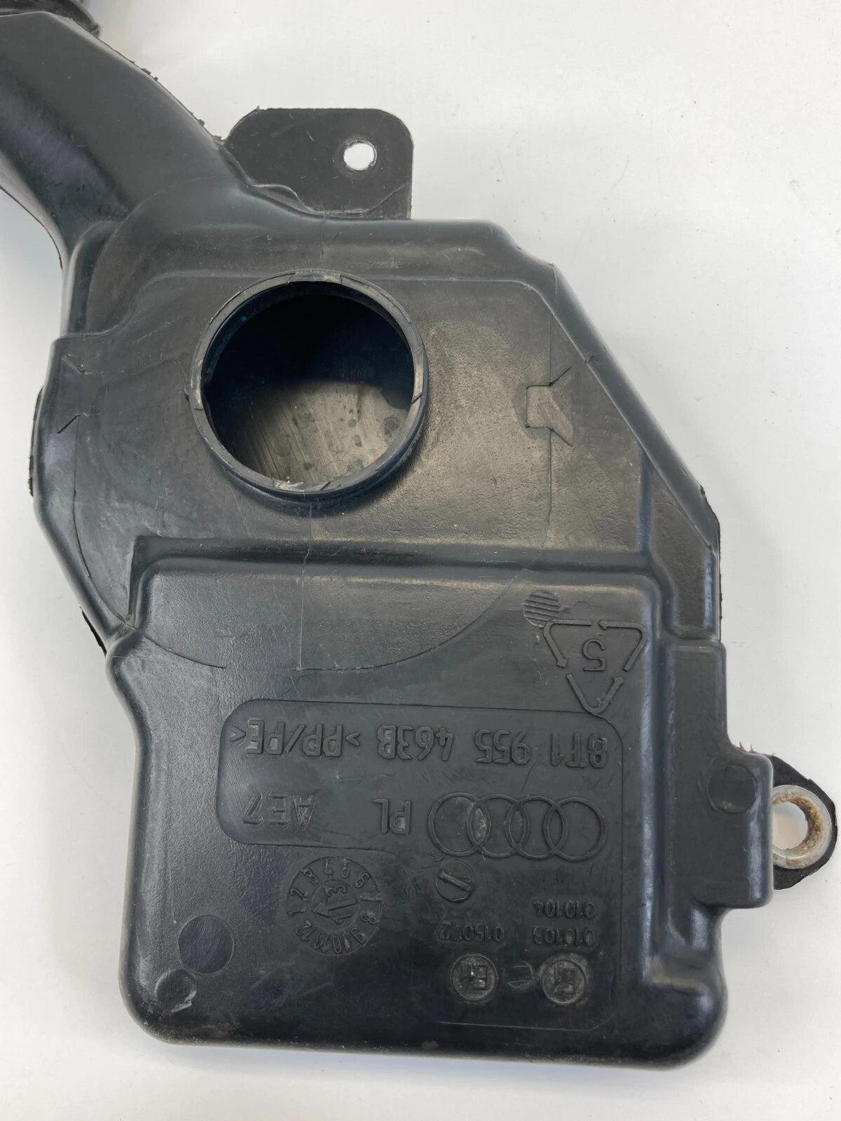 2009-2016 AUDI A4 WASHER RESERVOIR TANK FLUID FILLER PIPE TUBE 8T1955463B OEM