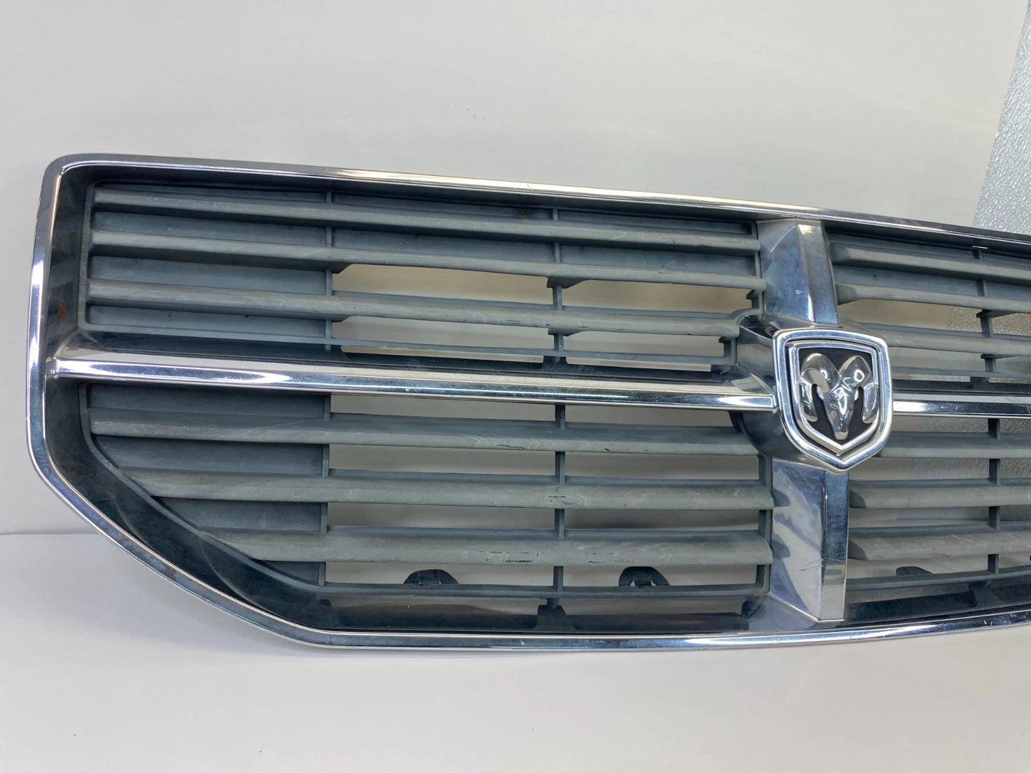 2007-2012 DODGE CALIBER FRONT HOOD BUMPER RADIATOR GRILLE CHROME CH1200299 OEM