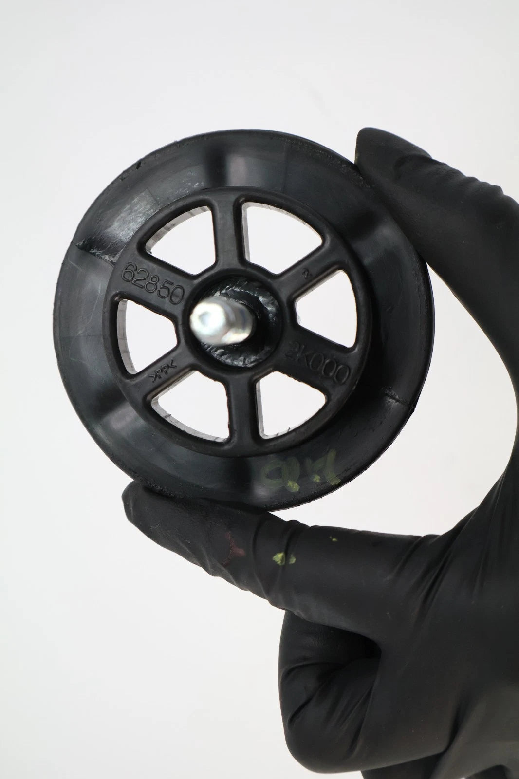 2010-2019 KIA SOUL 21-25 SELTOS SPARE TIRE WHEEL RETAINER NUT OEM 62850-2K000