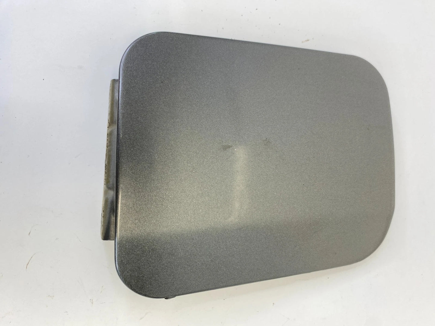 2005-2010 CHRYSLER 300 SEDAN FUEL FILLER DOOR GAS TANK CAP COVER LID OEM