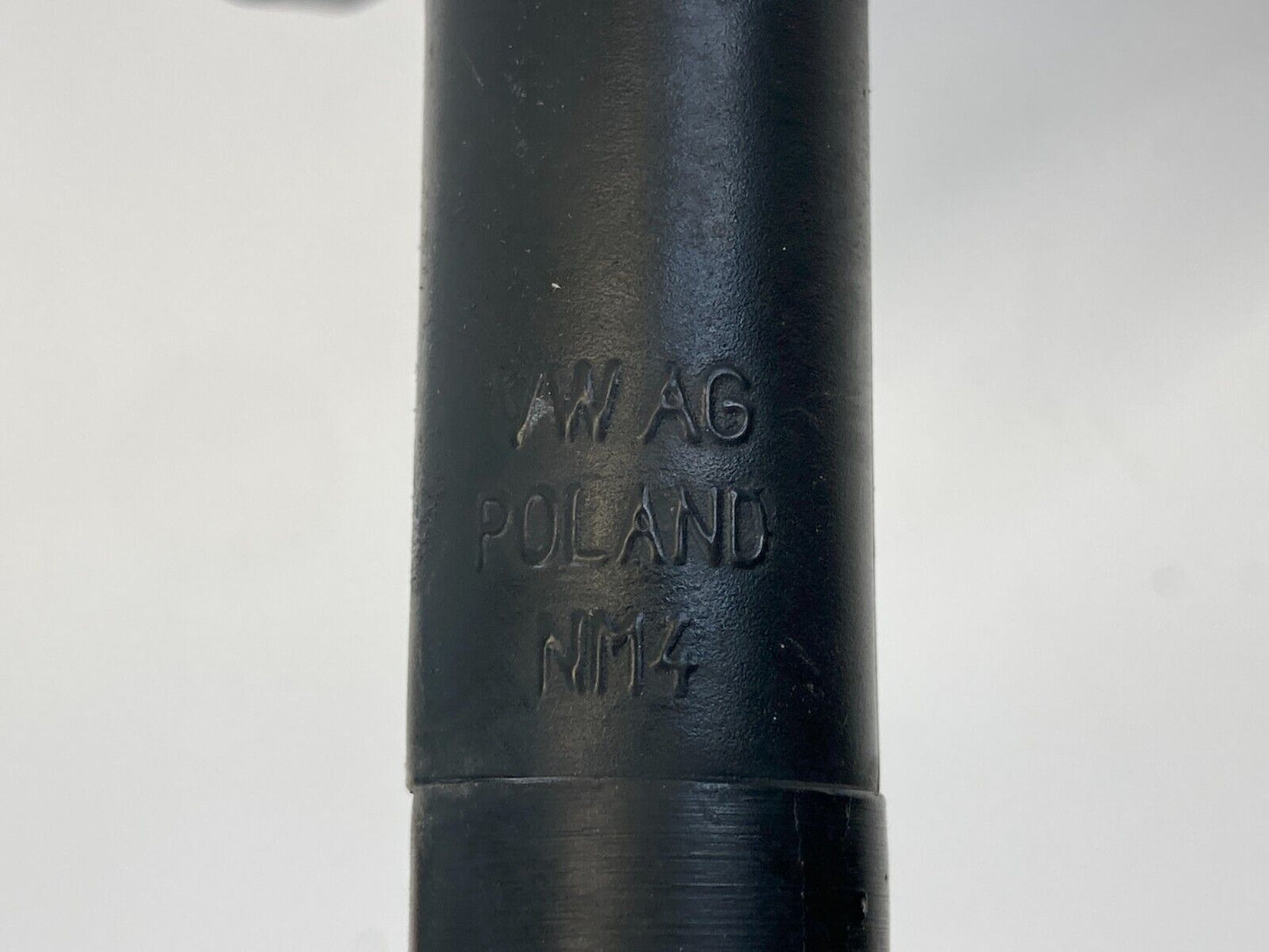 2014-2017 VW Volkswagen Passat 1.8L Engine Air Cleaner Intake Box Lower Cover