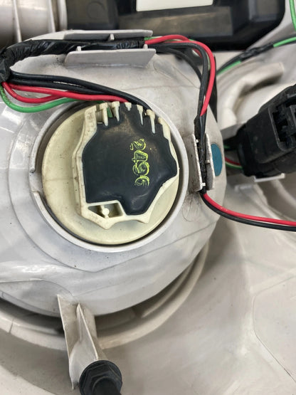 2010-2015 CHEVROLET CHEVY EQUINOX LEFT DRIVER SIDE TAIL LIGHT TAILLIGHT ASSY OEM