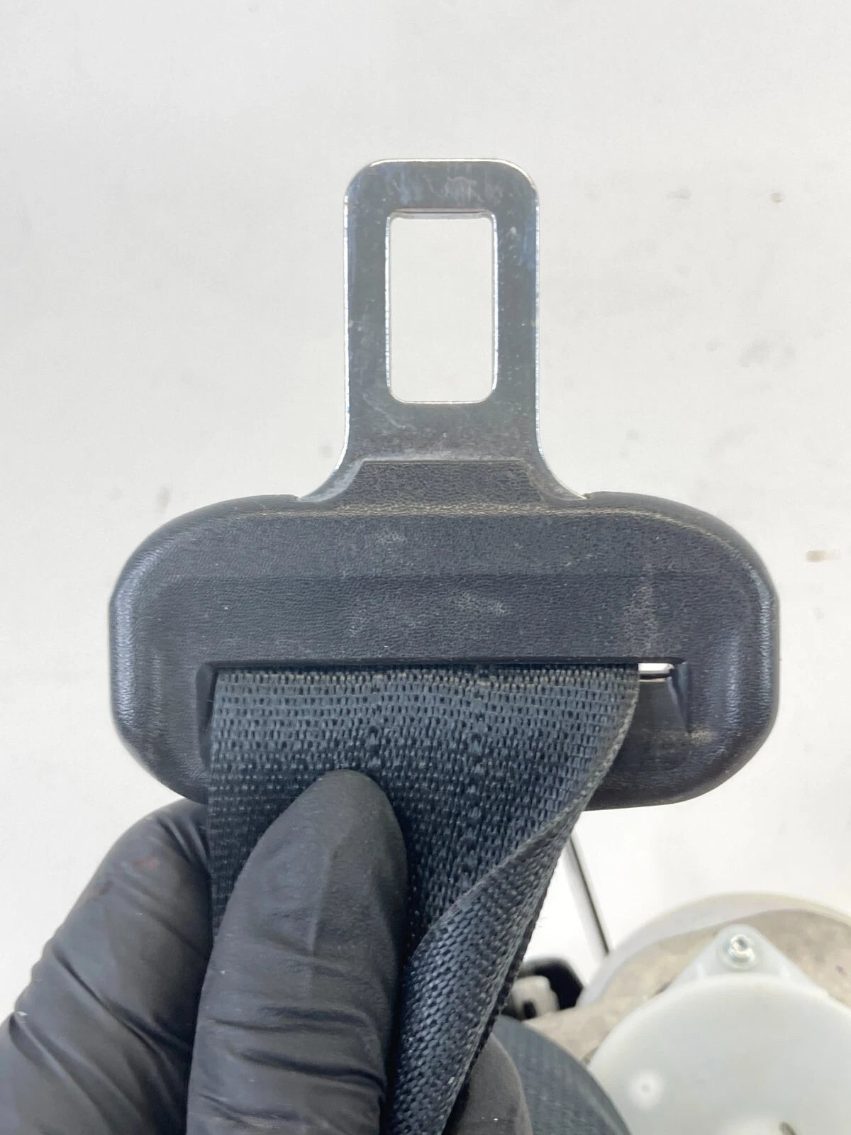 2010 2011 2012 MAZDA CX-7 CX7 FRONT RIGHT PASSENGER SEAT BELT RETRACTOR BLACK