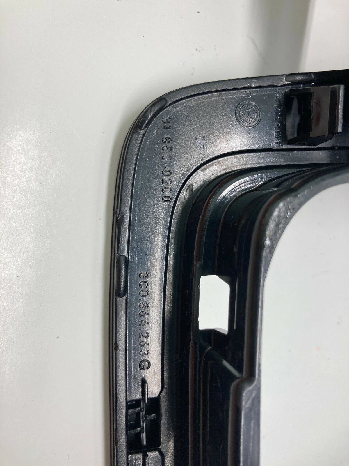 08-10 VOLKSWAGEN PASSAT FLOOR GEAR SHIFT SHIFTER TRIM BEZEL SURROUND 3C0864263G
