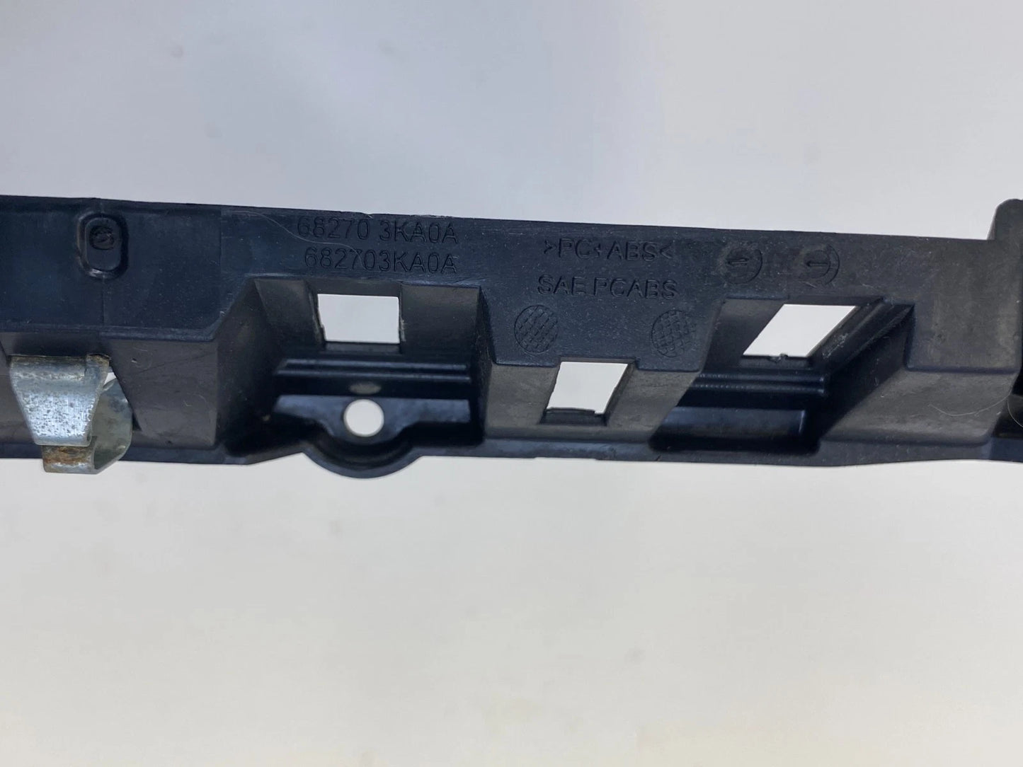 13-20 NISSAN PATHFINDER CENTER DASH RADIO SCREEN BEZEL AIR VENTS 68270-3KA0A OEM