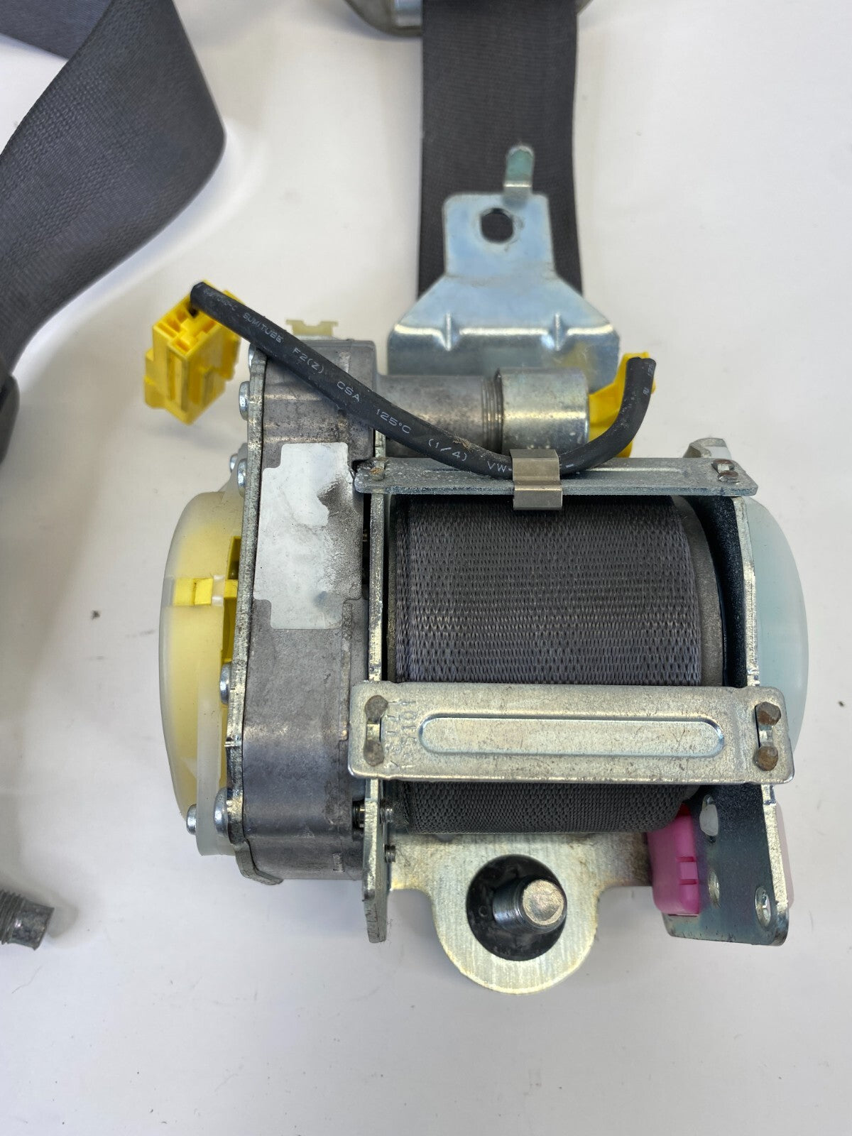 2004-2007 Honda Accord Sedan Front Left Driver Side Seat Belt Retractor LH OEM