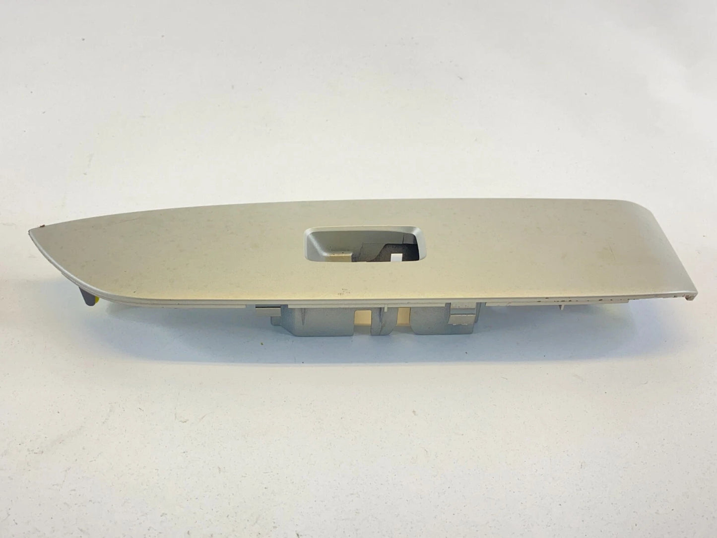 2007-2009 LEXUS RX350 REAR RIGHT SIDE DOOR WINDOW SWITCH BEZEL TRIM 74270-0E010
