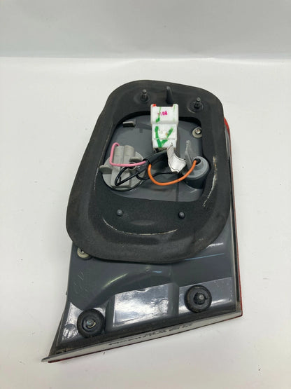 2006-2008 HYUNDAI SONATA REAR RIGHT PASSENGER INNER TAIL LIGHT 924040A0 OEM