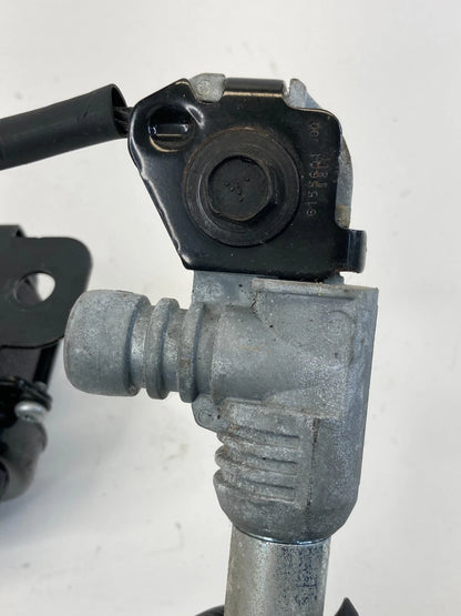 2009-2016 GMC ACADIA FRONT LEFT SIDE SEAT BELT RETRACTOR PRETENSIONER 15903263