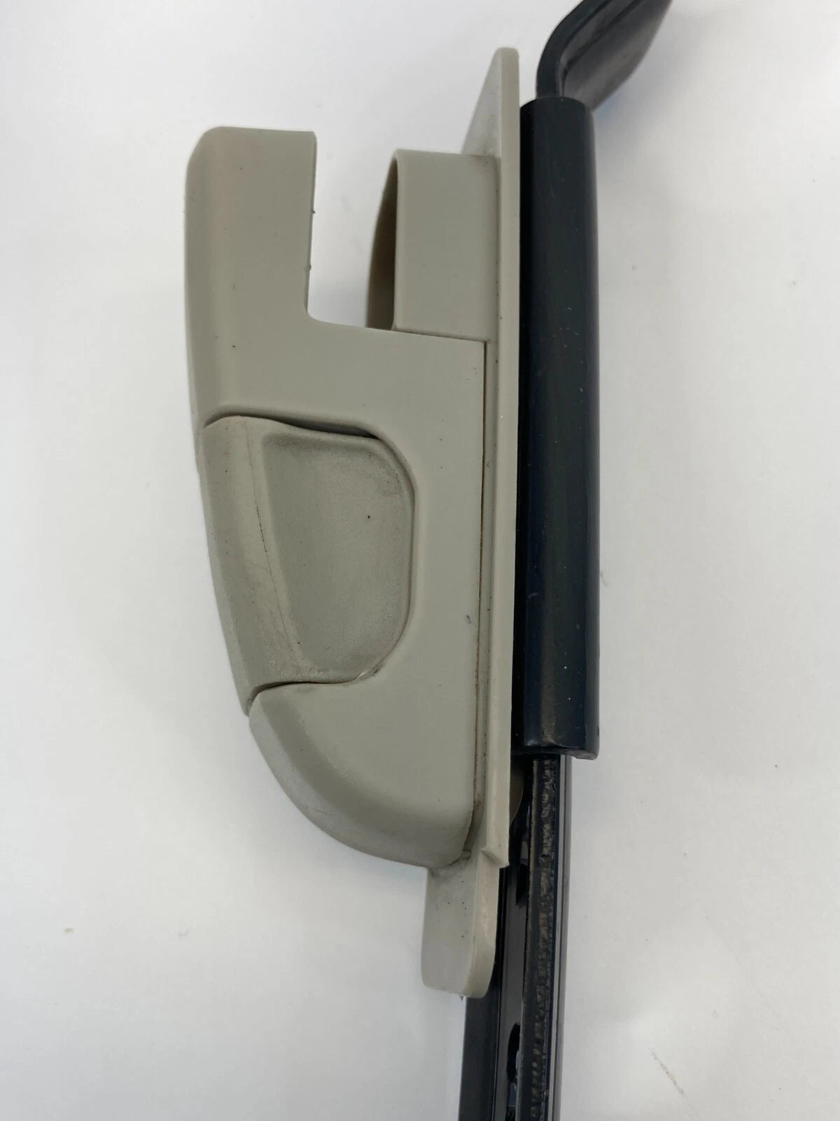 2003-2007 NISSAN MURANO FRONT LEFT DRIVER SIDE SEAT BELT HEIGHT ADJUSTER OEM